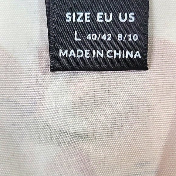 Tropical Floral Romper Silky Material Adjustable Spaghetti Straps Fits M/L NWOT - Picture 5 of 6